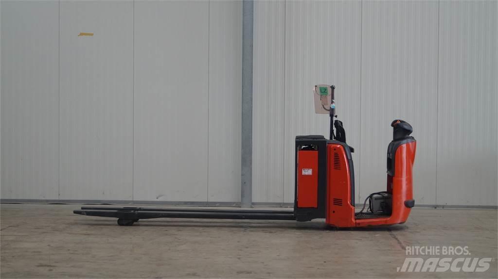 Linde N20-lang Low lift order picker