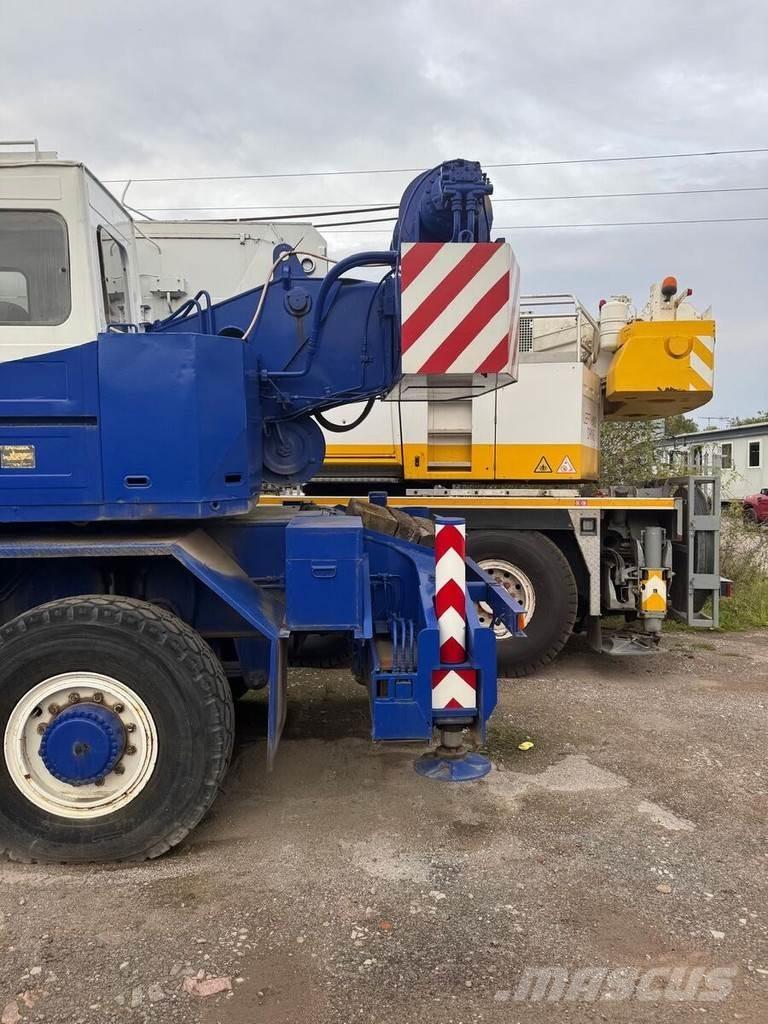 Tadano AR 300E Truck mounted cranes