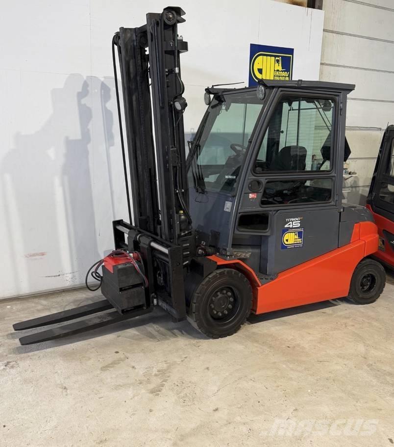 Toyota truck 8FBMT45 Electric forklift trucks