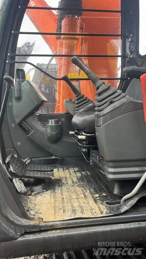 Hitachi ZX120 Crawler excavators