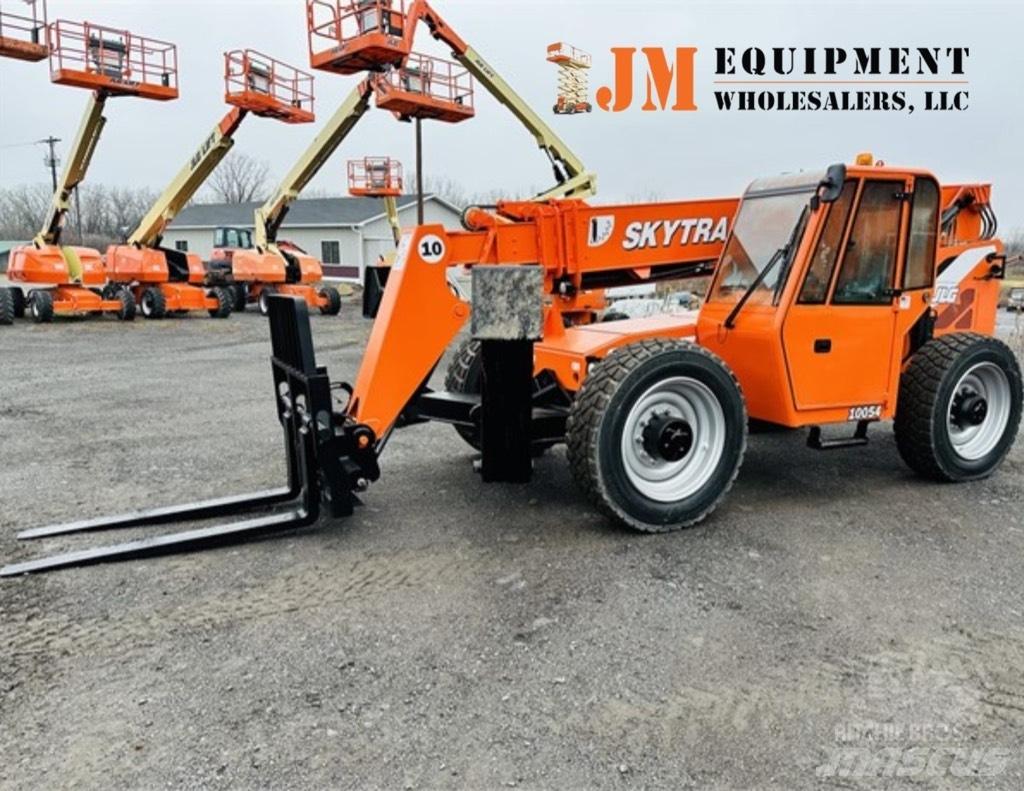 SkyTrak 10054 Telescopic handlers