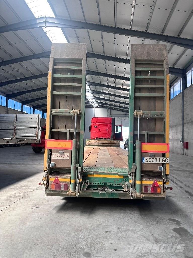 Nooteboom MC0-58-04 Low loader-semi-trailers