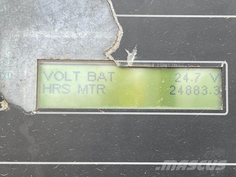 CAT C 18 - 700 Diesel Generators