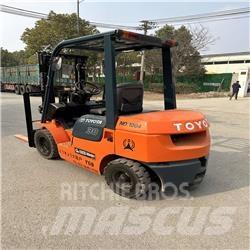 Toyota 02-7 FD F 30 Diesel trucks