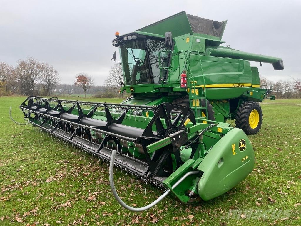 John Deere T 670 i Combine harvesters