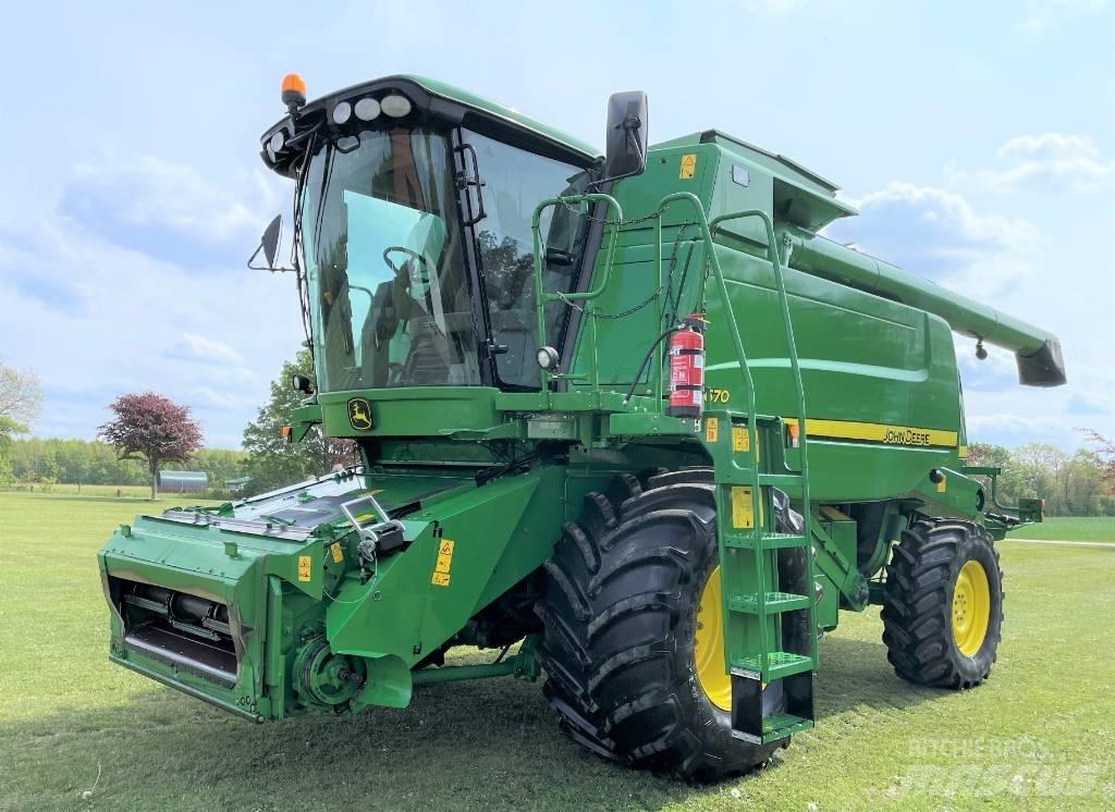 John Deere T670 Combine harvesters