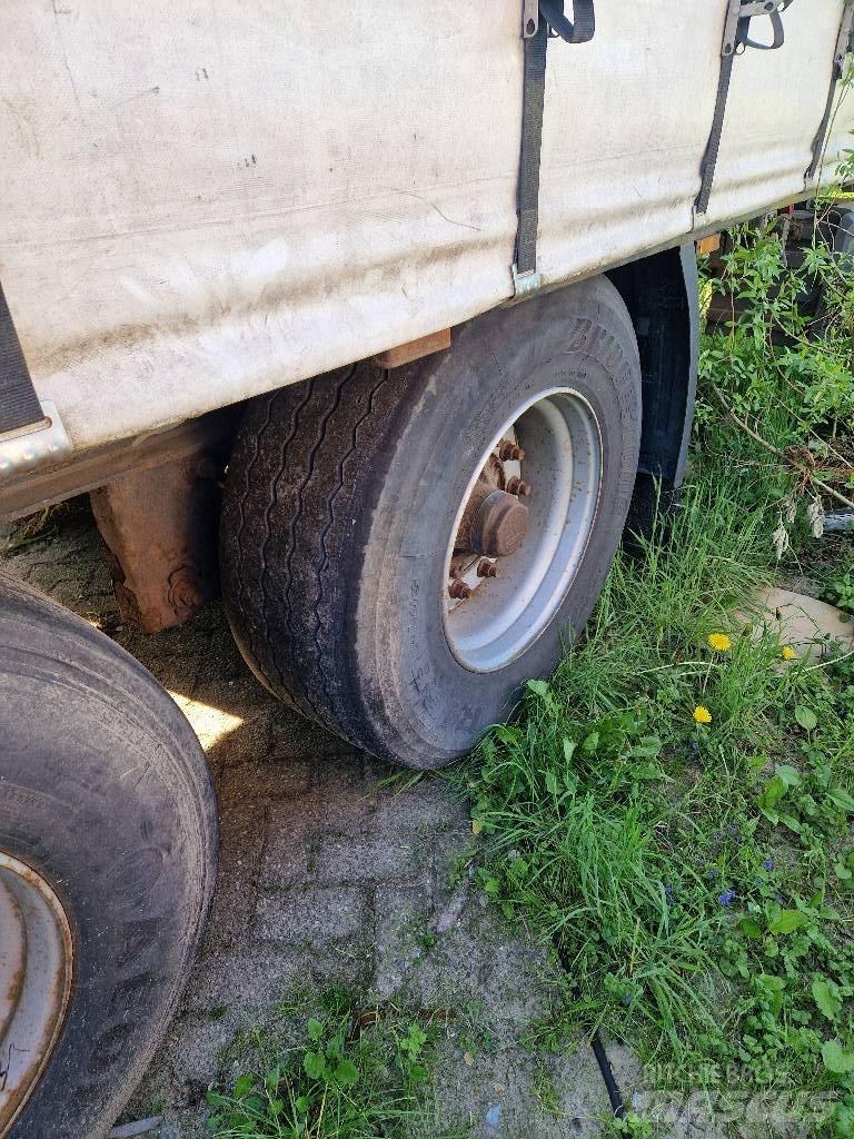 Krone sd Curtain sider semi-trailers