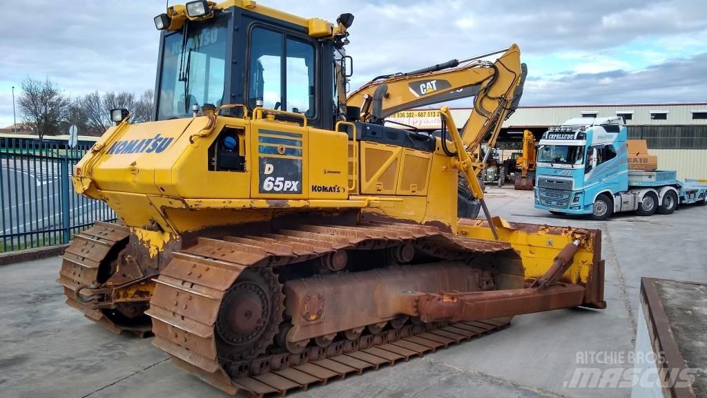 Komatsu D65PX-18 Crawler dozers