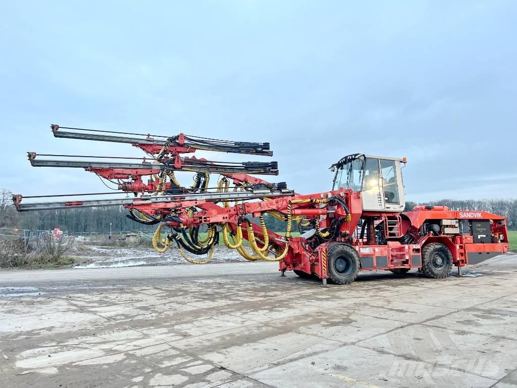 Sandvik DT1130i Tunneling and underground mining drills