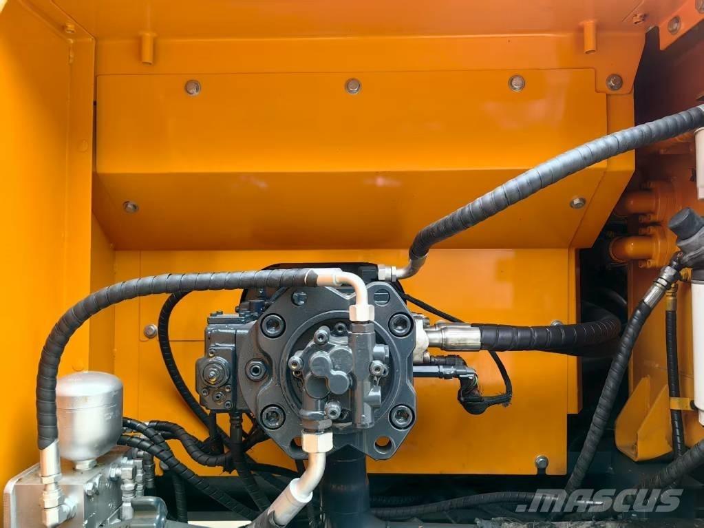Hyundai 305LC-9 Crawler excavators