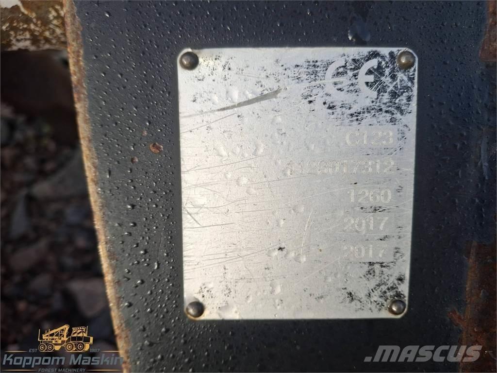 Komatsu c123 Harvester heads