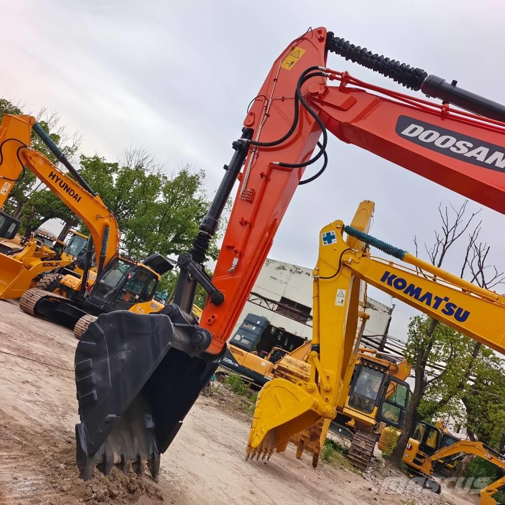 Doosan DX 300 LCA Crawler excavators