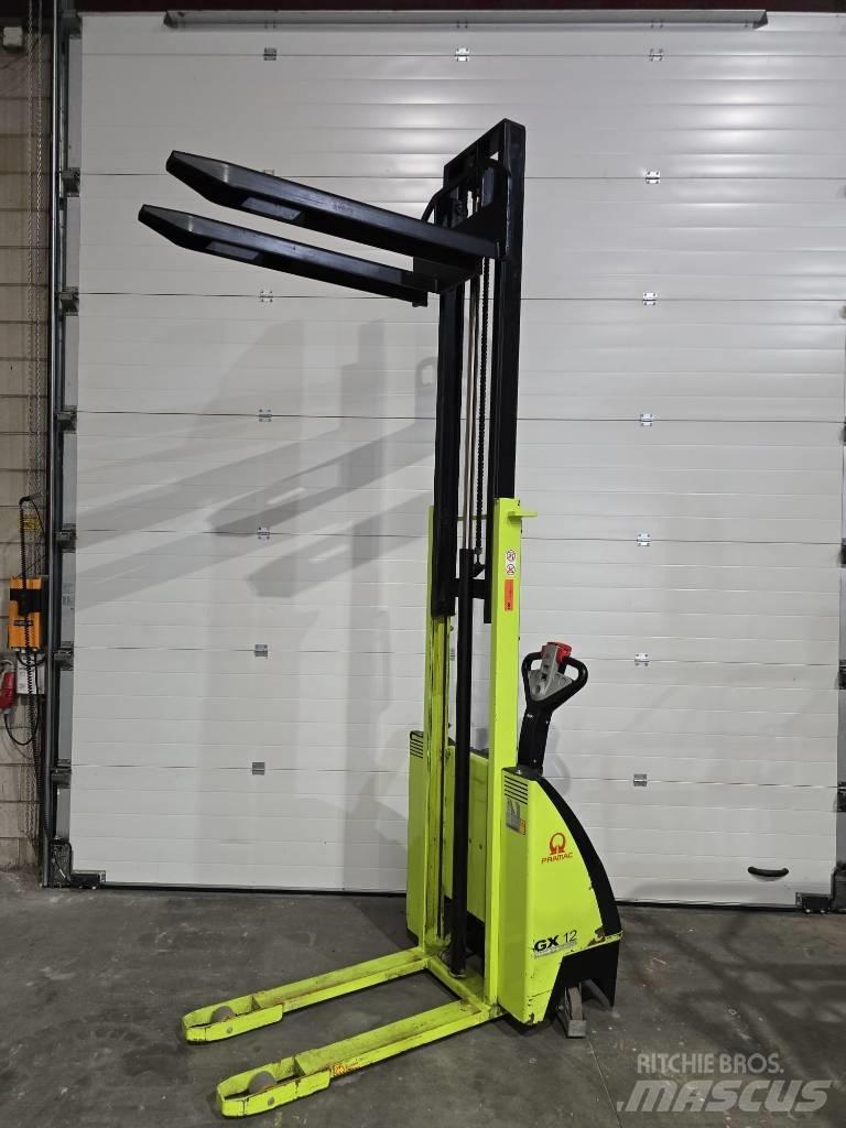 Pramax GX 12/29 Pedestrian stacker