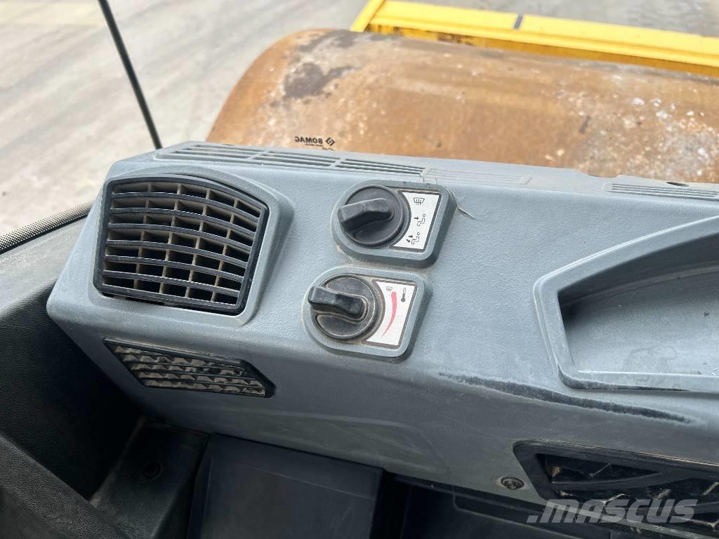 Bomag BW213D-5 Single drum rollers