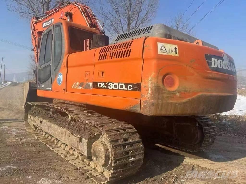 Doosan DX300 Crawler excavators
