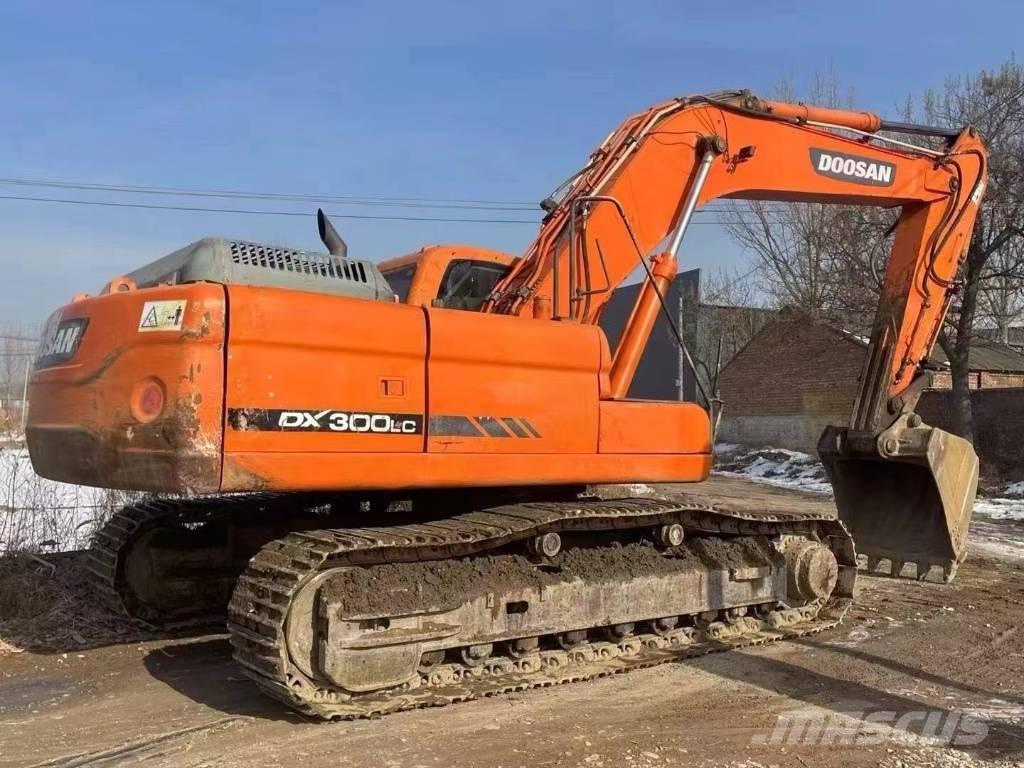 Doosan DX300 Crawler excavators