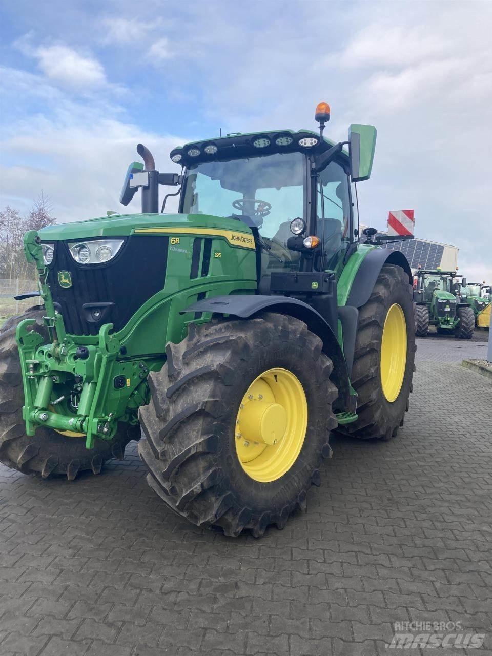 John Deere 6R 195 Tractors