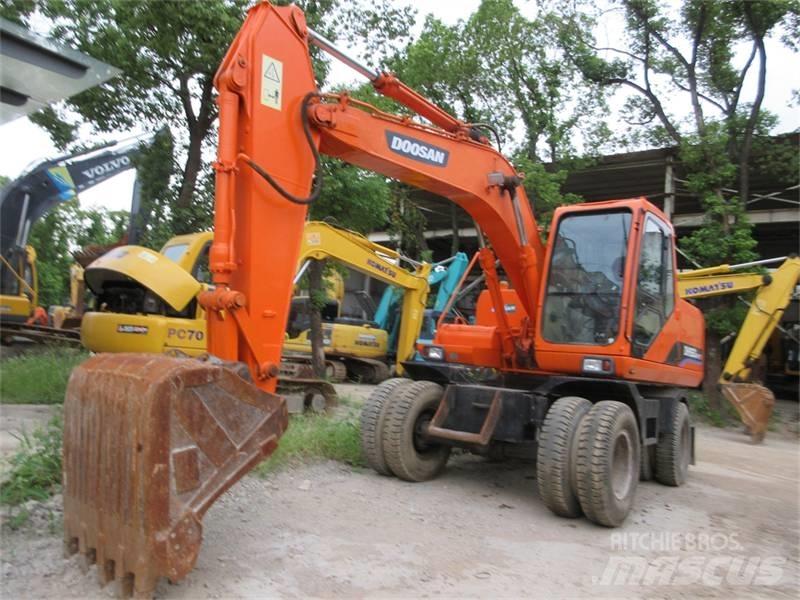 Doosan DH150W-7 Wheeled excavators