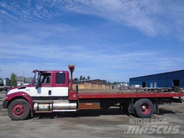 International 4300 Recovery vehicles