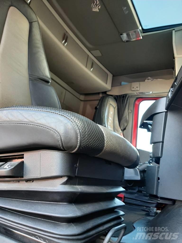 Volvo FH 13 Chassis Cab trucks