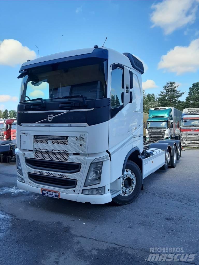 Volvo FH 13 Chassis Cab trucks