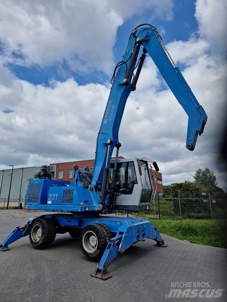 Fuchs MHL 331 Waste / industry handlers