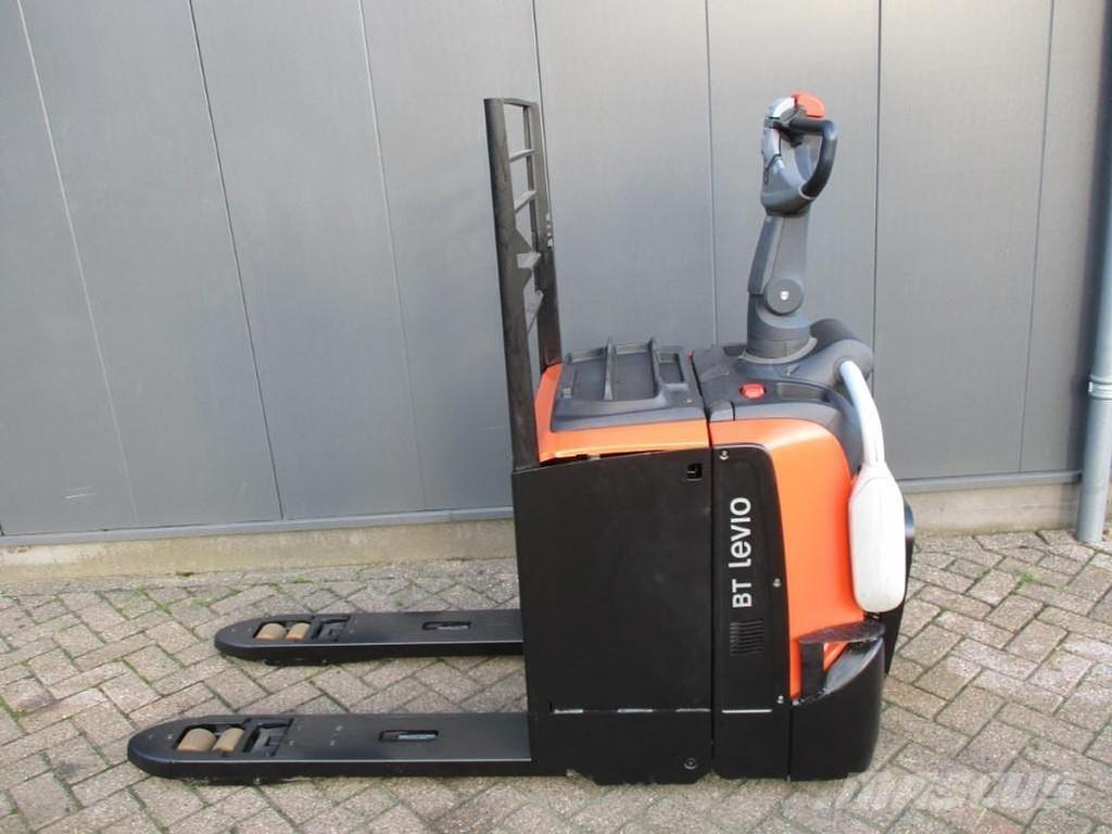 Toyota LPE250 Low lift with platform