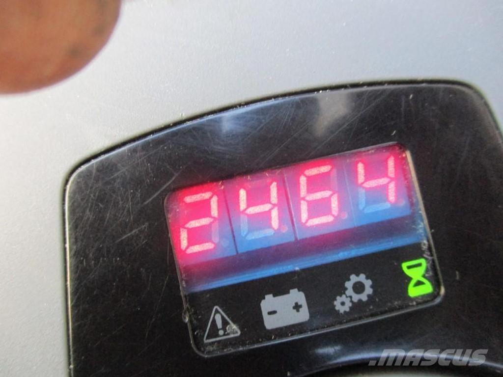 Toyota LPE250 Low lift with platform