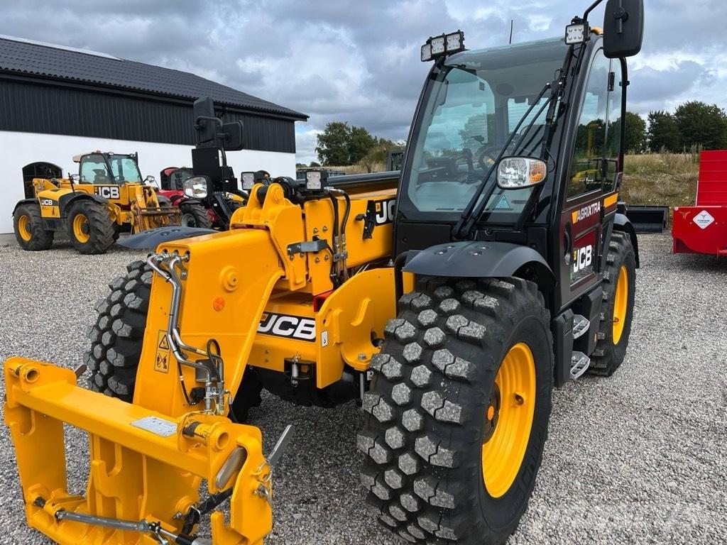 JCB 536-95 Agri Xtra Telehandlers
