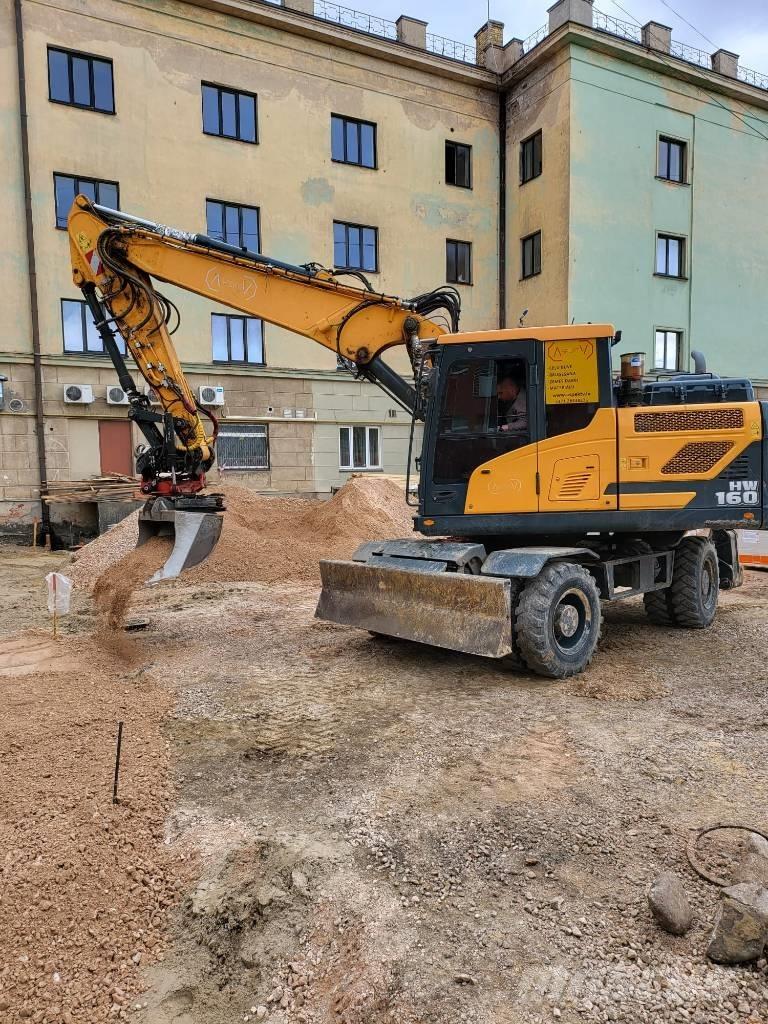 Hyundai HW160 Wheeled excavators