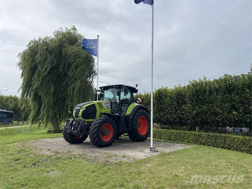 CLAAS Axion 830 Tractors