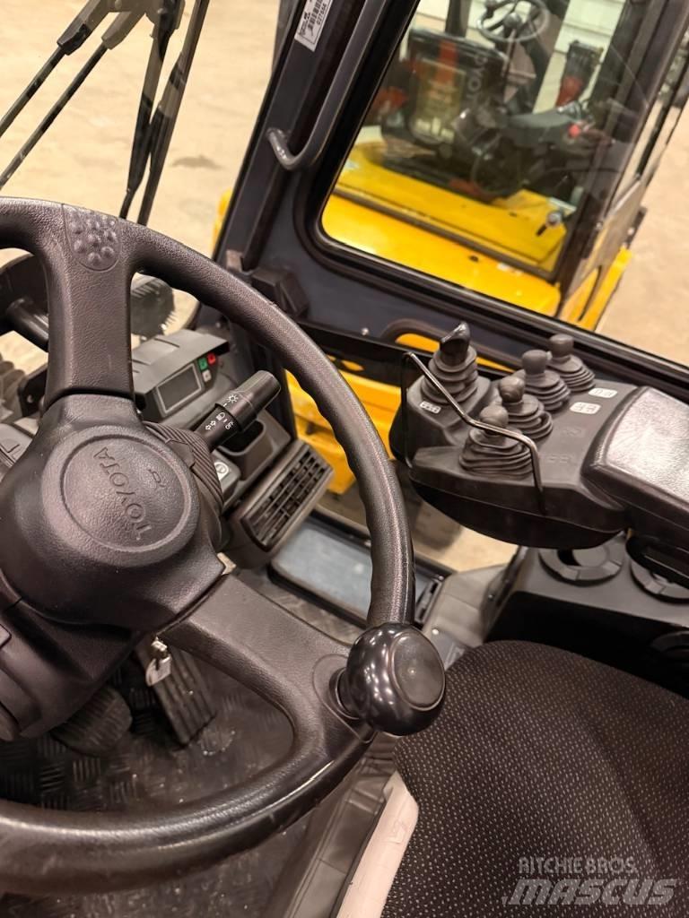Toyota 7FDA50 Diesel trucks