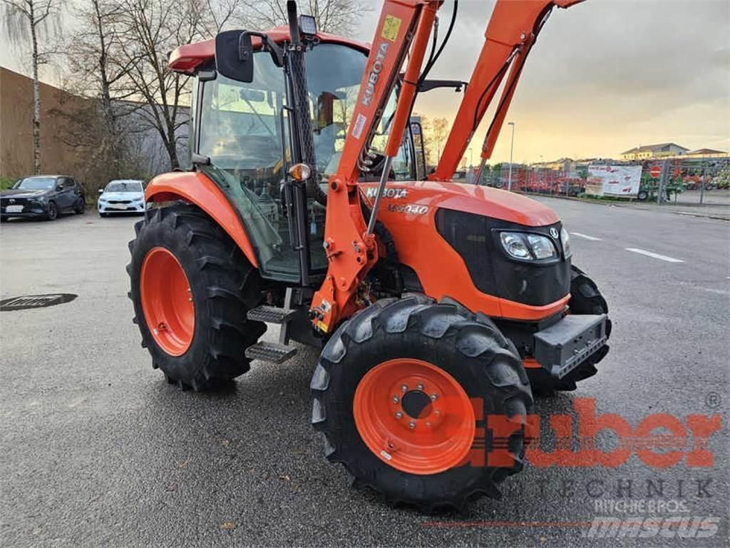 Kubota M6040 Tractors