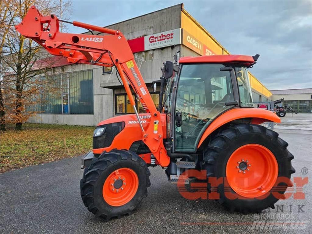 Kubota M6040 Tractors