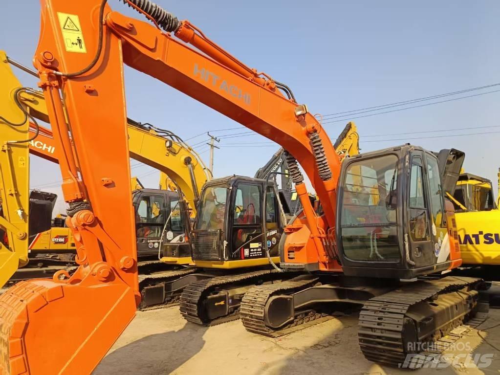 Hitachi ZX135 Crawler excavators