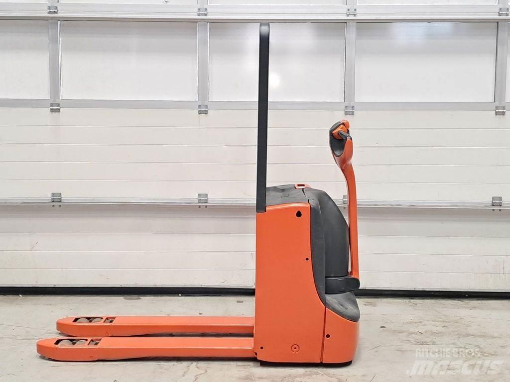 Linde T18 Low lifter