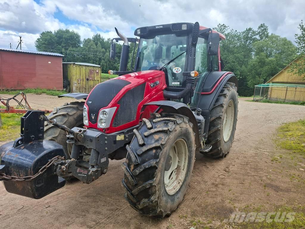 Valtra N 123 Tractors