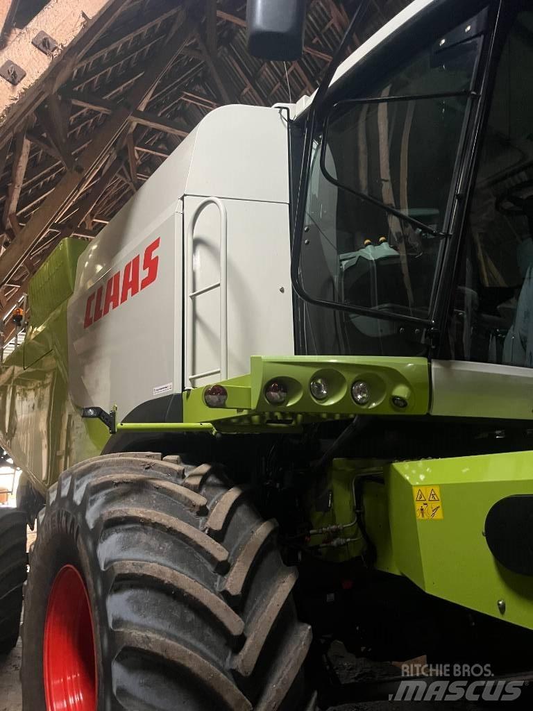 CLAAS LEXION 760 Combine harvesters