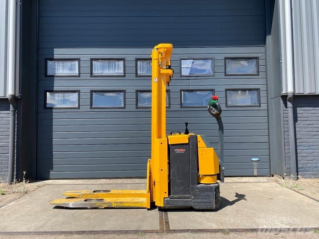 Jungheinrich EJC16 Pedestrian stacker