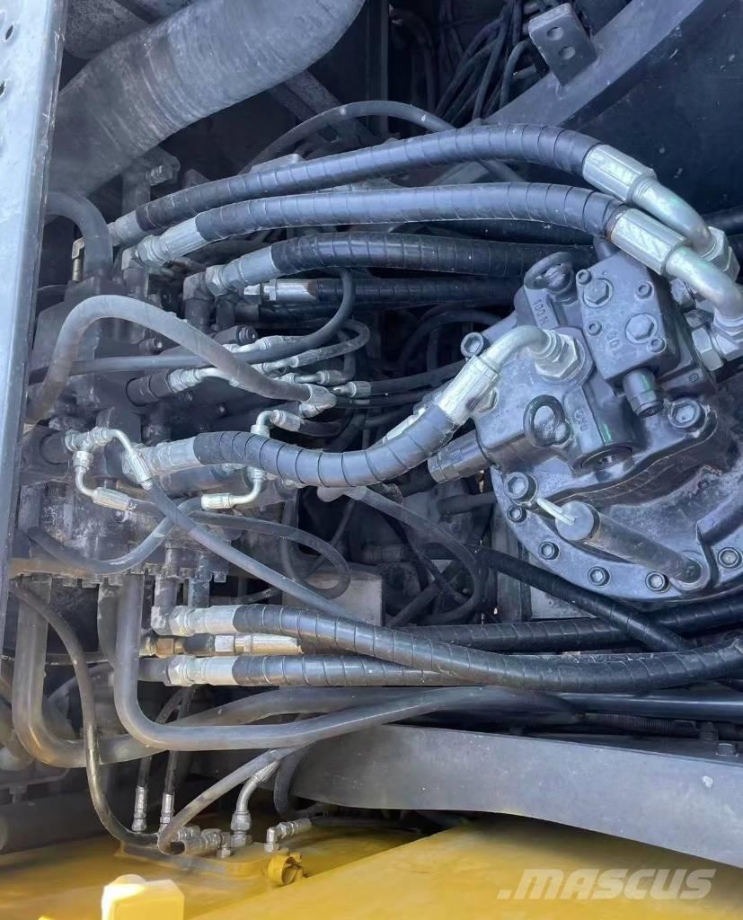 Volvo EC 240 Crawler excavators