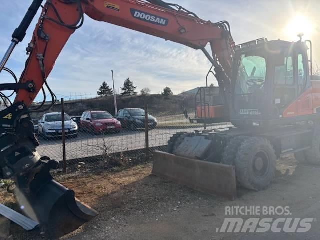 Dosan DX 140 Backhoe