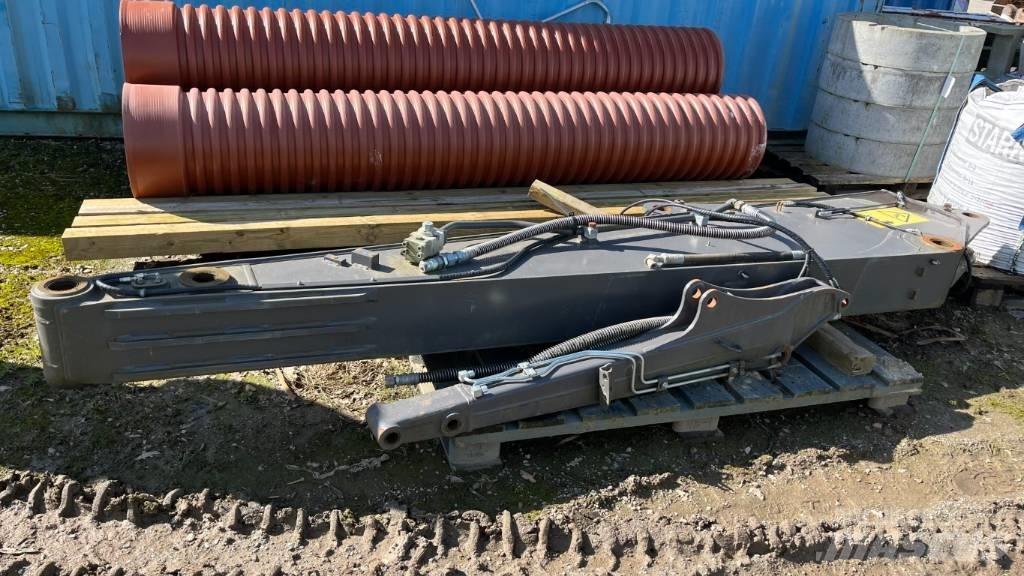 Volvo EC140 Booms and arms