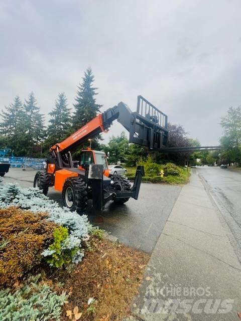 SkyTrak 10054 Telescopic handlers