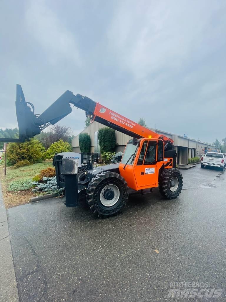 SkyTrak 10054 Telescopic handlers