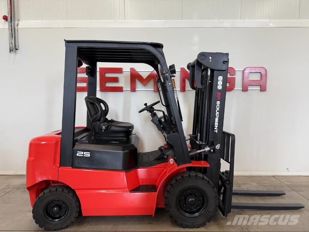 EP 11013 - EFL252 Electric forklift trucks