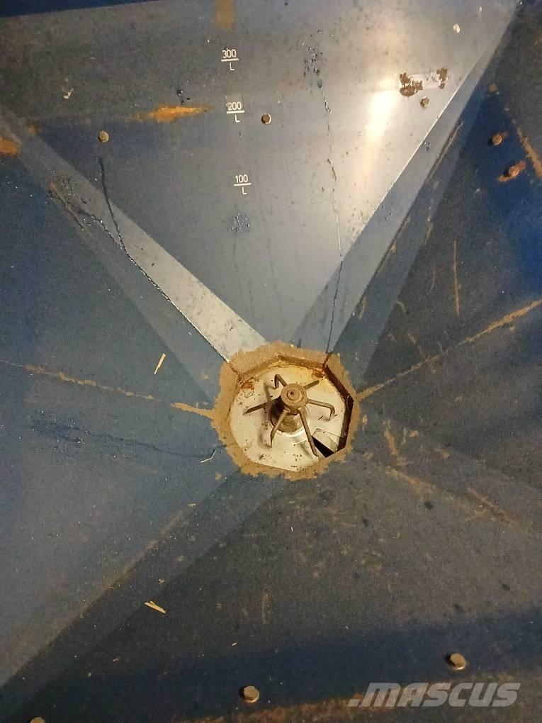 Bogballe D1000 Manure spreaders