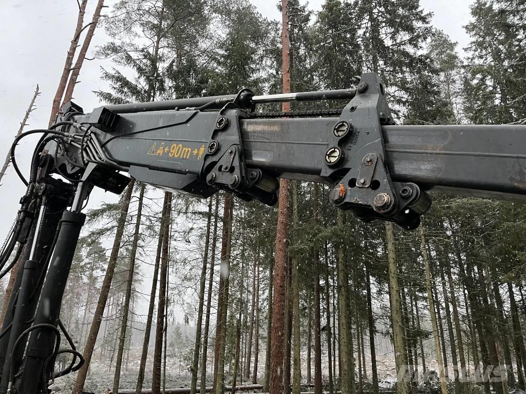 Ponsse Bear 8W Harvesters