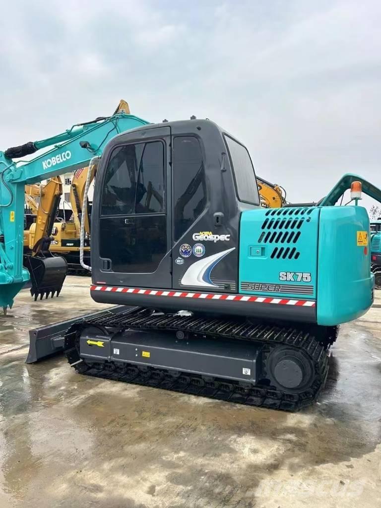 Kobelco SK 75 Crawler excavators