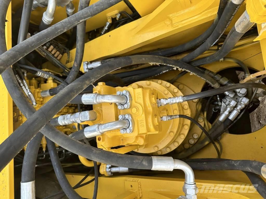 Komatsu PC400-7 Crawler excavators