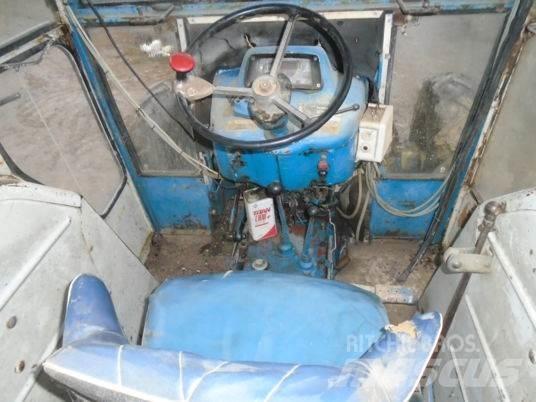Ford 7600 7600 Tractors